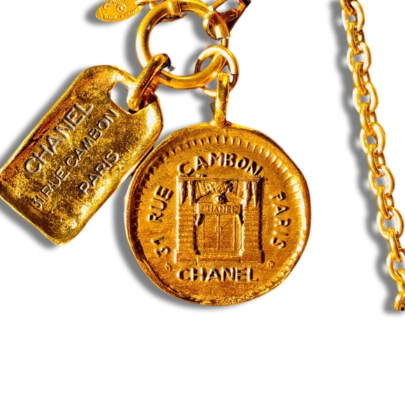 CHANEL 31 RUE CAMBON 1980โs double pendant chain - Picture 8 of 15